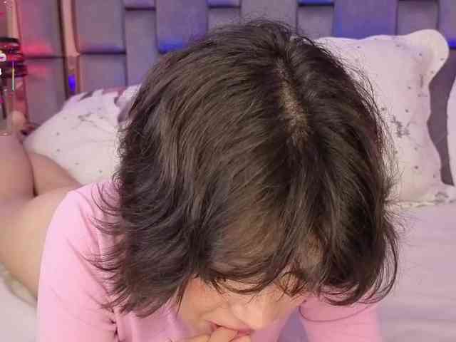 SophieCollins webcam