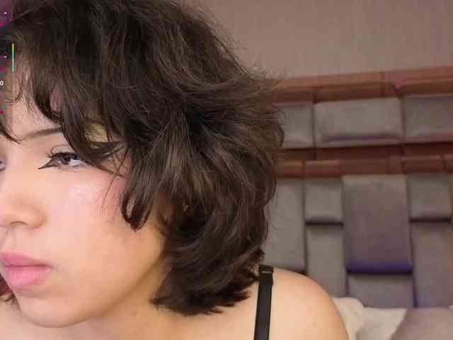 SophieCollins webcam