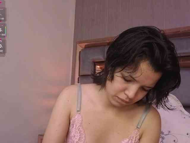 SophieCollins webcam