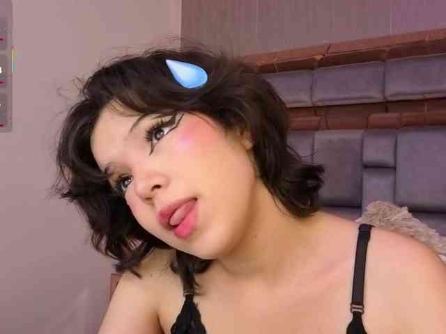 SophieCollins webcam