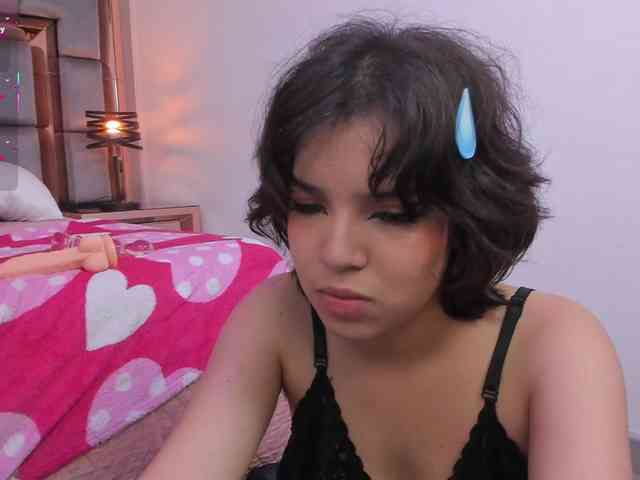 SophieCollins webcam
