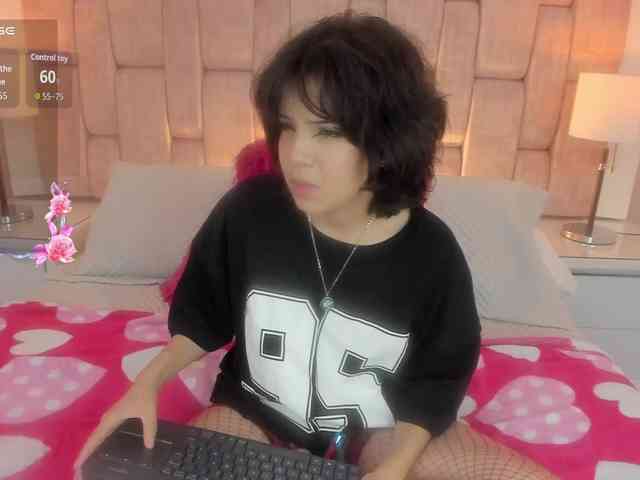 SophieCollins webcam