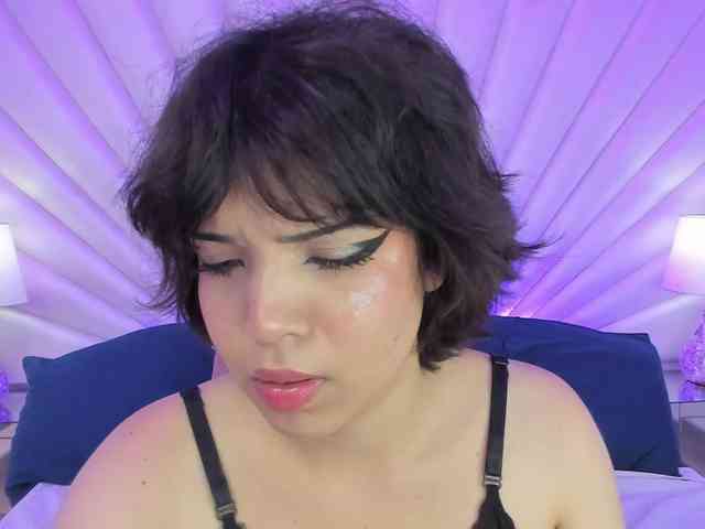 SophieCollins webcam