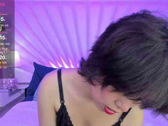 SophieCollins webcam