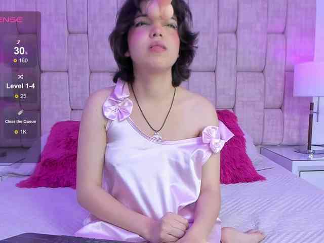 SophieCollins webcam