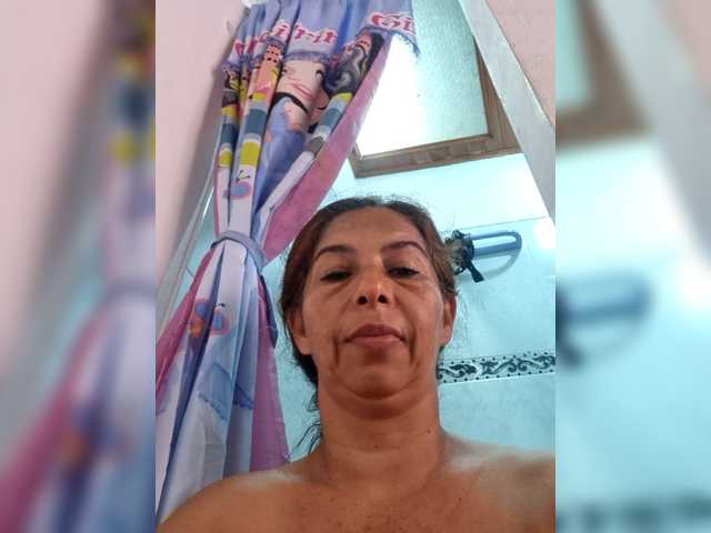 Claritza23's BongaCams show and profile