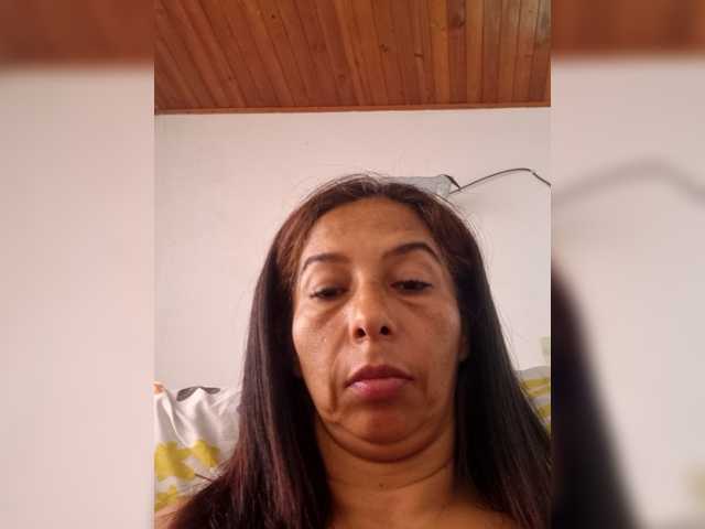 Claritza23's BongaCams show and profile