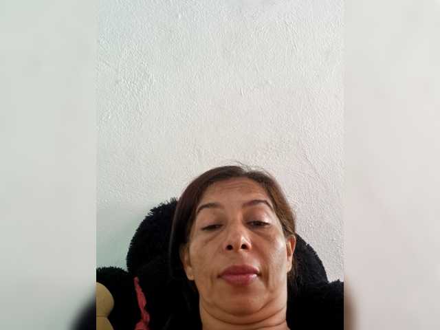 Claritza23's BongaCams show and profile