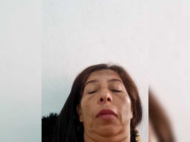 Claritza23's BongaCams show and profile