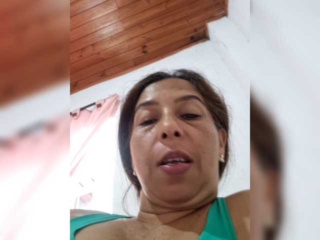 Claritza23's BongaCams show and profile