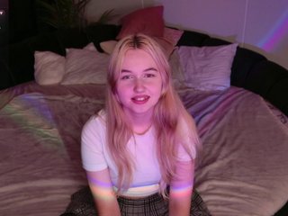 LillyEyess Porn Show