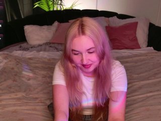 LillyEyess Porn Show
