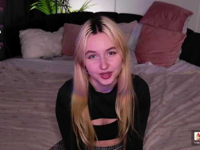LillyEyess live cam on BongaCams