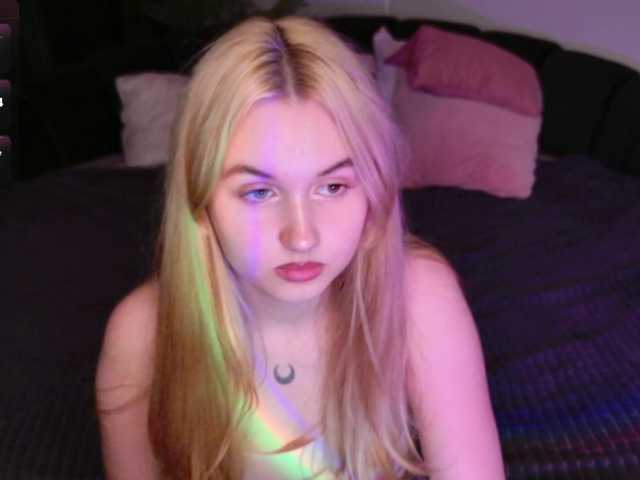 LillyEyess live cam on BongaCams