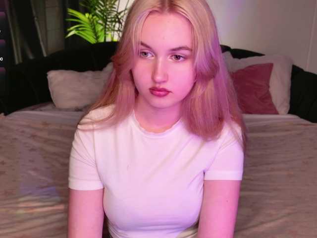 LillyEyess live cam on BongaCams