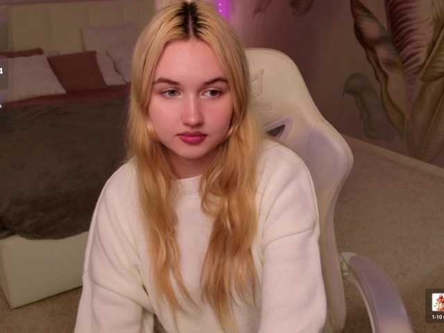 LillyEyess live cam on BongaCams