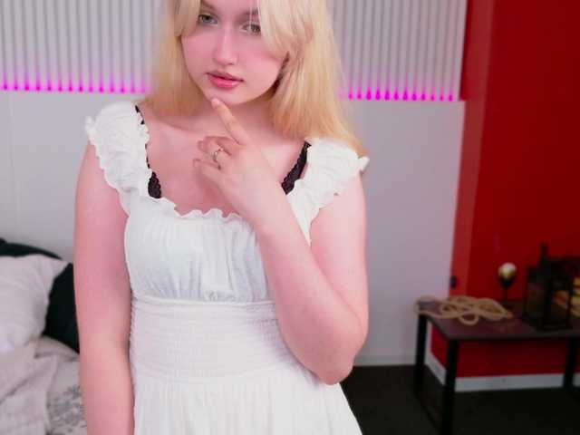 LillyEyess live cam on BongaCams