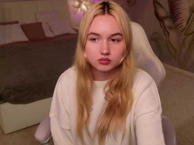 LillyEyess live cam on BongaCams