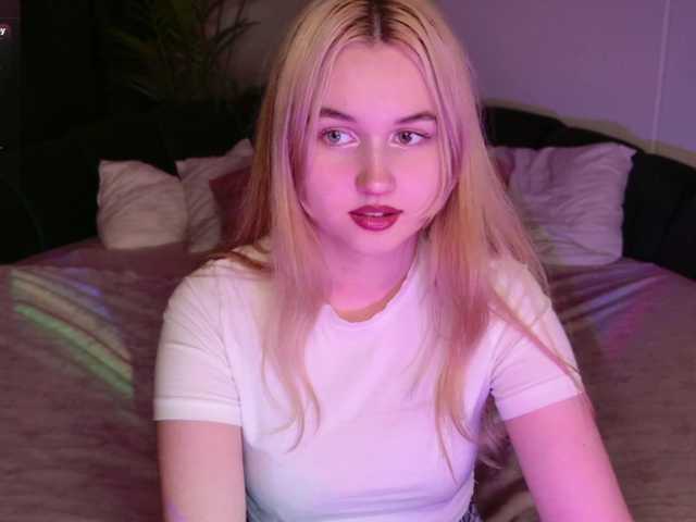 LillyEyess live cam on BongaCams