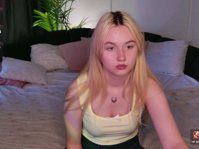 LillyEyess live cam on BongaCams