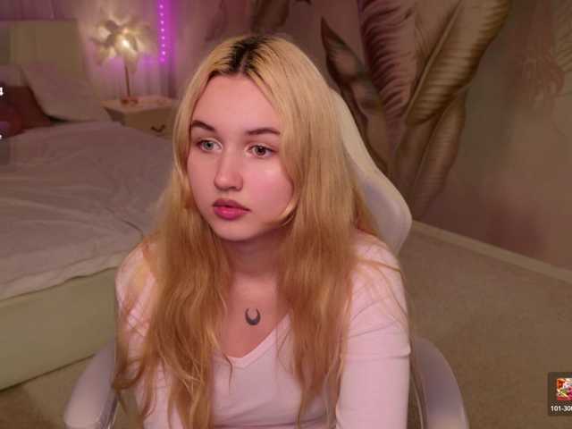LillyEyess live cam on BongaCams