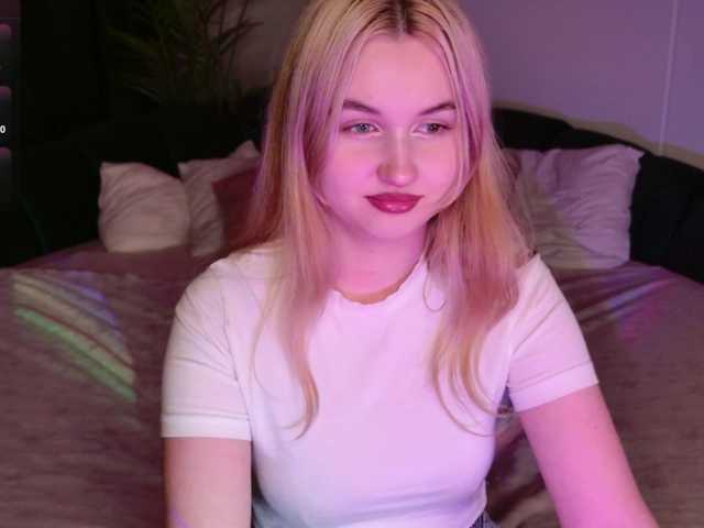 LillyEyess live cam on BongaCams