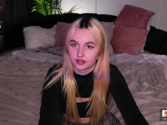 LillyEyess live cam on BongaCams