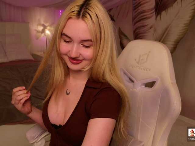 LillyEyess live cam on BongaCams