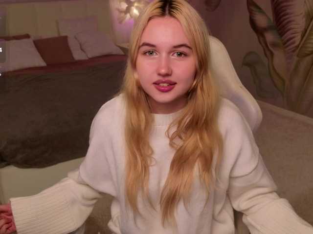 LillyEyess live cam on BongaCams