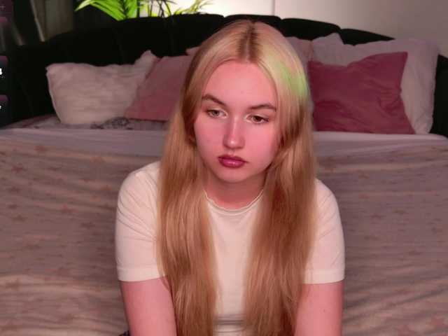 LillyEyess live cam on BongaCams