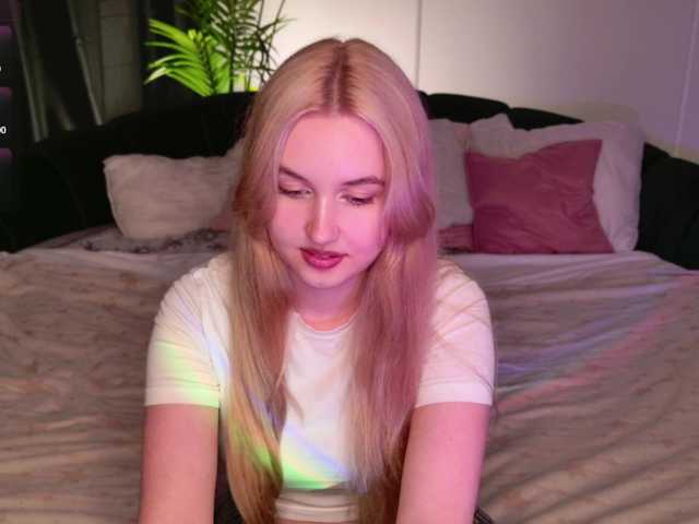 LillyEyess live cam on BongaCams