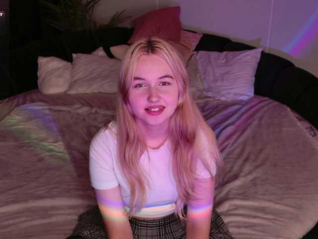 LillyEyess live cam on BongaCams