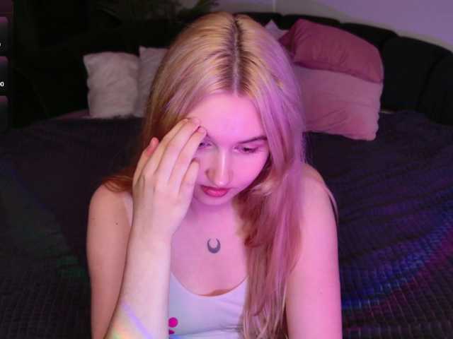LillyEyess live cam on BongaCams