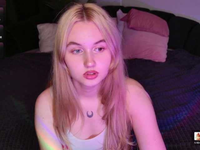 LillyEyess live cam on BongaCams