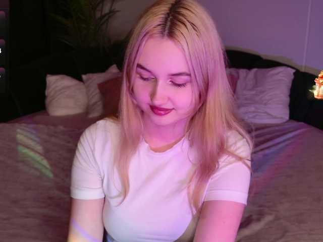 LillyEyess live cam on BongaCams