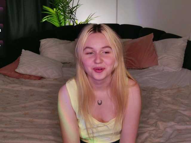 LillyEyess live cam on BongaCams