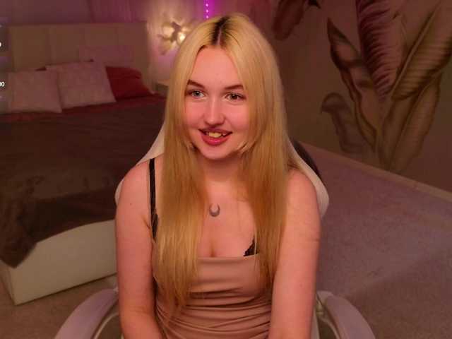 LillyEyess live cam on BongaCams