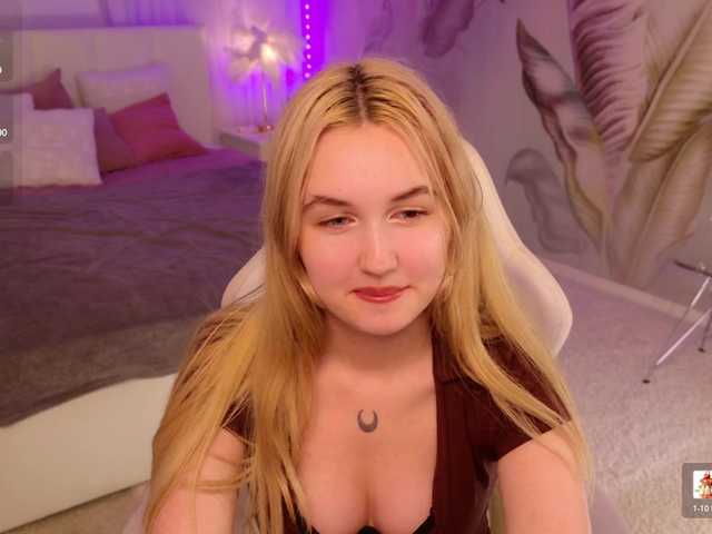 LillyEyess live cam on BongaCams