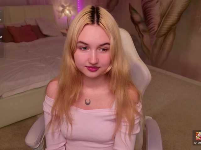 LillyEyess live cam on BongaCams