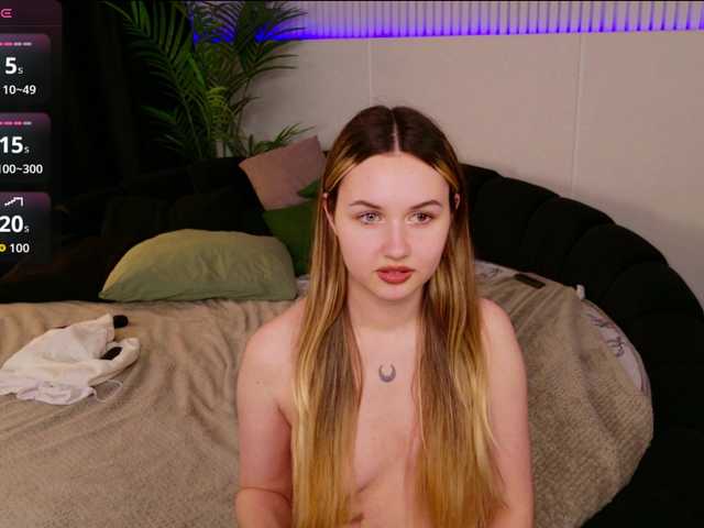 LillyEyess's BongaCams show and profile