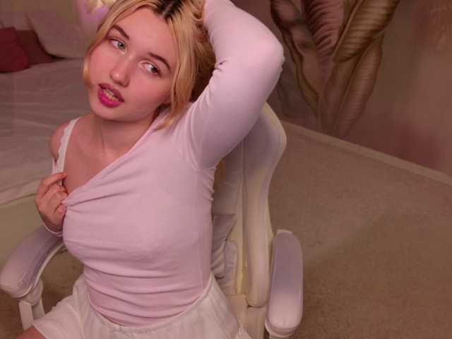 LillyEyess