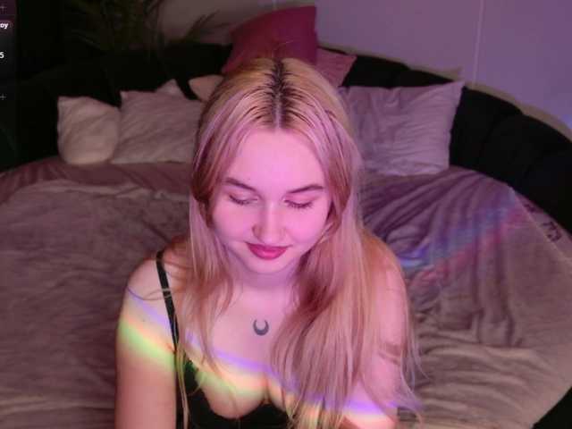 LillyEyess live cam on BongaCams