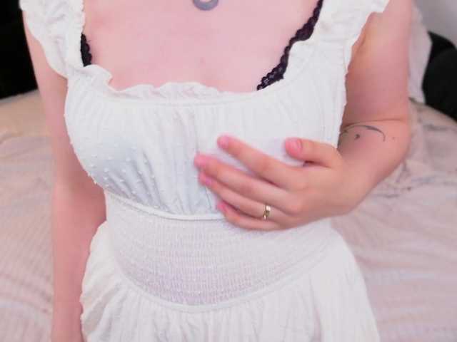 LillyEyess live cam on BongaCams