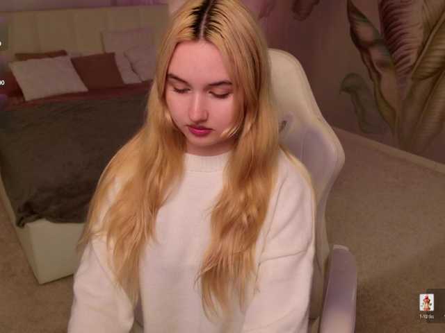 LillyEyess live cam on BongaCams