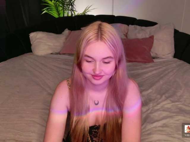 LillyEyess live cam on BongaCams
