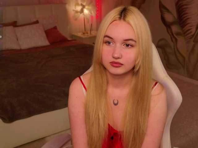 LillyEyess live cam on BongaCams