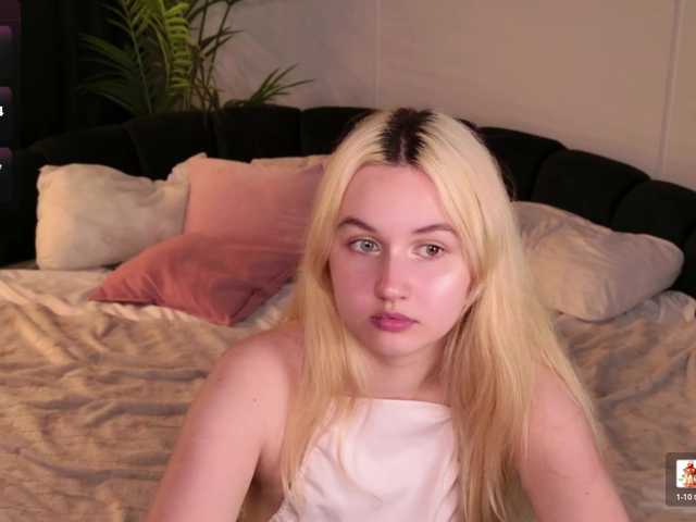 LillyEyess live cam on BongaCams