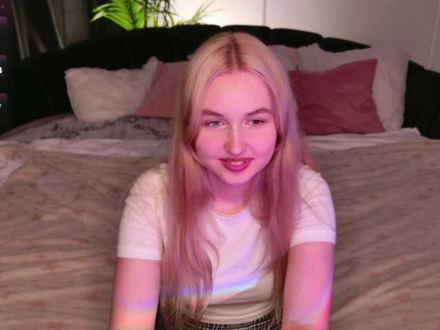 LillyEyess live cam on BongaCams