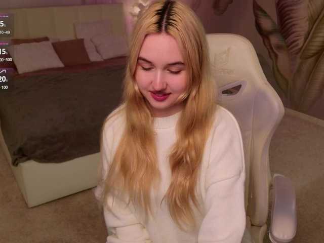 LillyEyess live cam on BongaCams