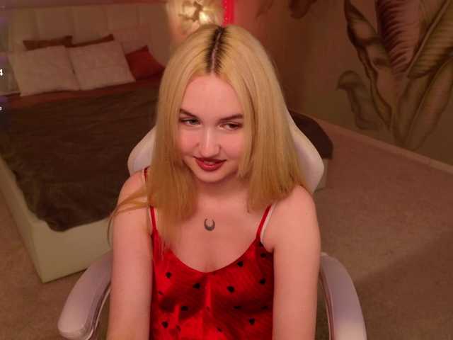 LillyEyess live cam on BongaCams